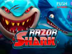 Razor Shark: rekin z ostrymi zębami pod wodą wśród bąbelków